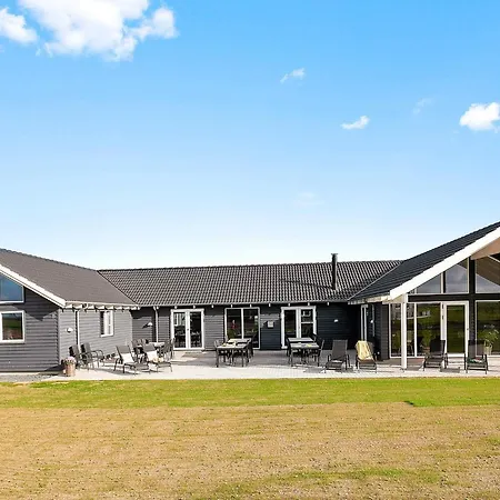 5 Star Holiday Home In Bogense *